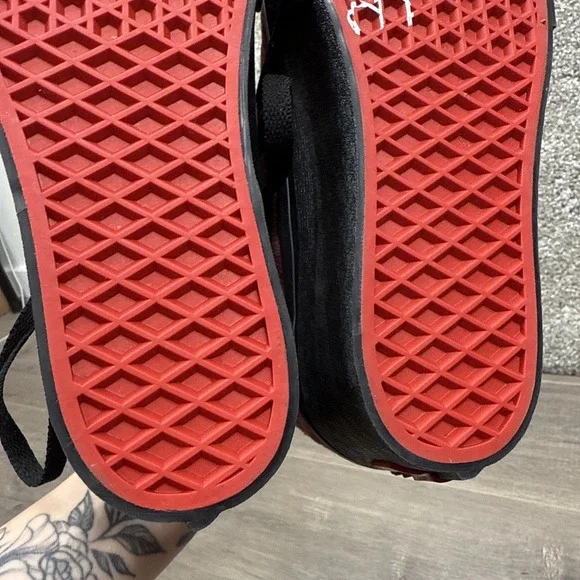 Disney x VANS Old Skool Stackform Shoes Poison Apple Mahogany Women's 6.5 NEW - Picture 7 of 8